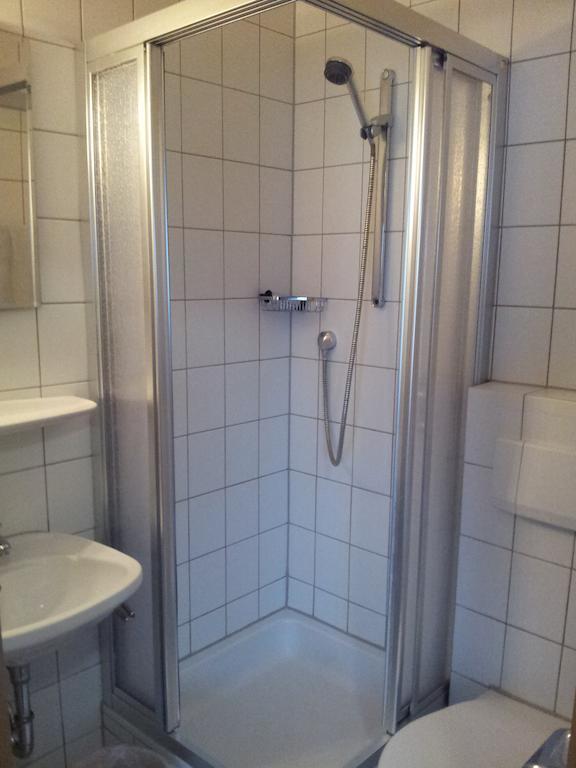 Zur Frischen Quelle Hotel Oberasbach Quarto foto